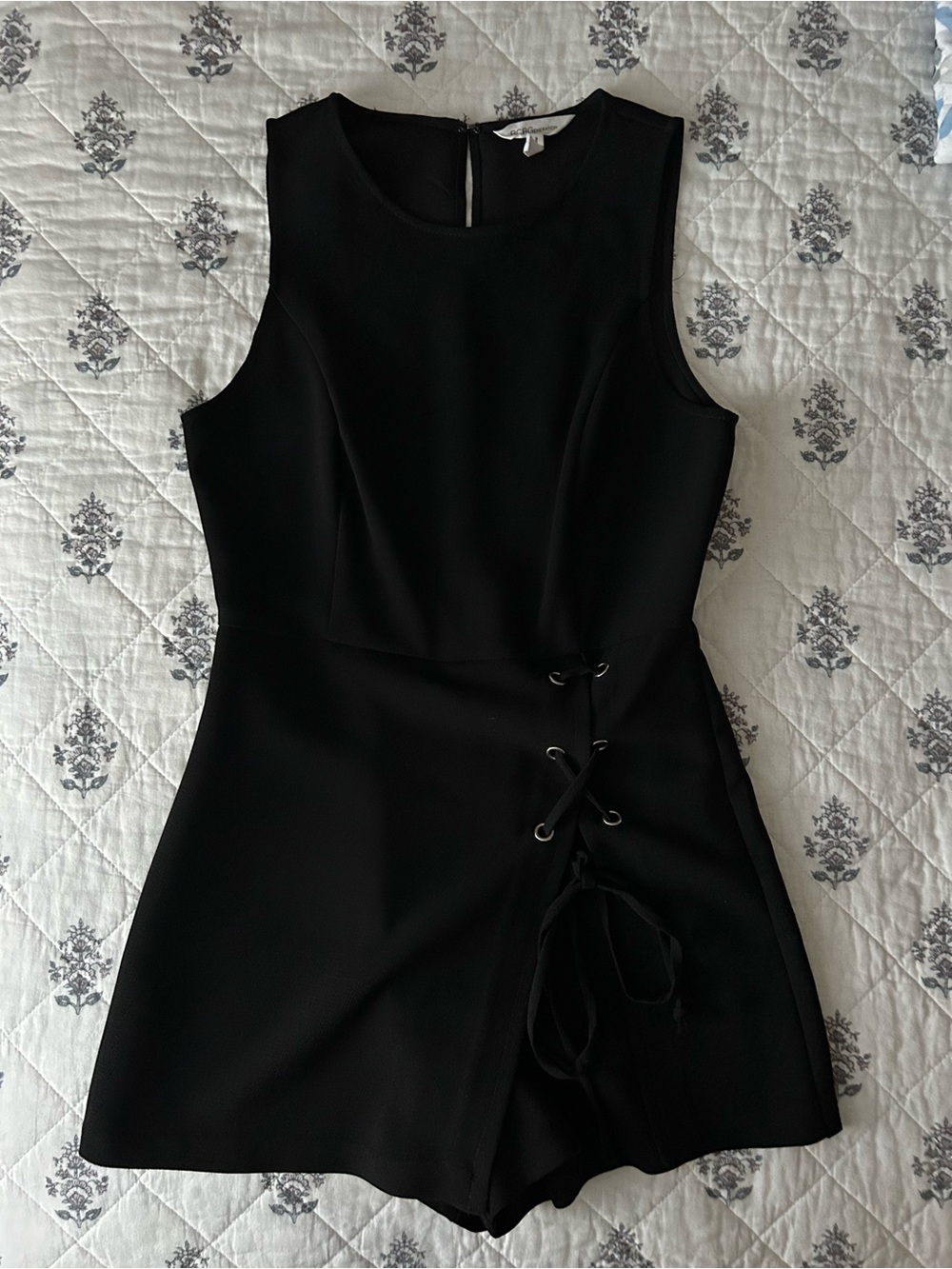 BCBGENERATION Sleeveless Lace-Up Waist Romper Dress